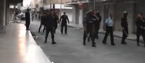 عاجل : 4 حالات إغماء بين الصحفيين و صابة 14  متظاهر في اربد