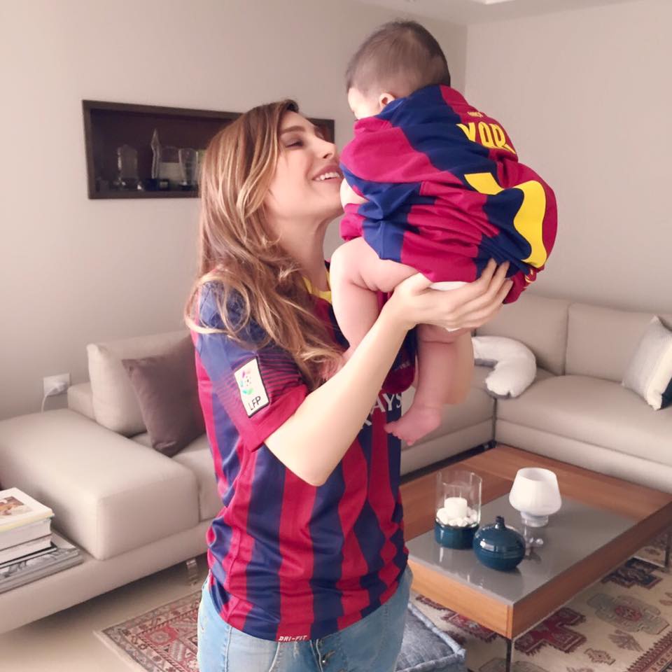 يارا ترتدي شيرت برشلونة 2015 image.php?token=56ae