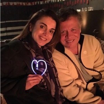 بالصورة .. كيف احتفل الملك والملكة بالعام الجديد !