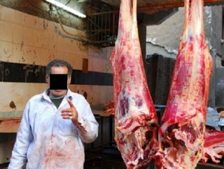 ذبح زوجته وعرض لحمها في ملحمته على أنّه لحم خروف!