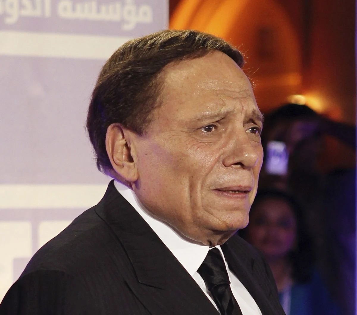 عادل إمام يتصدر الترند بمشهد من "مرجان أحمد مرجان" بآخر من "The Odyssey"
