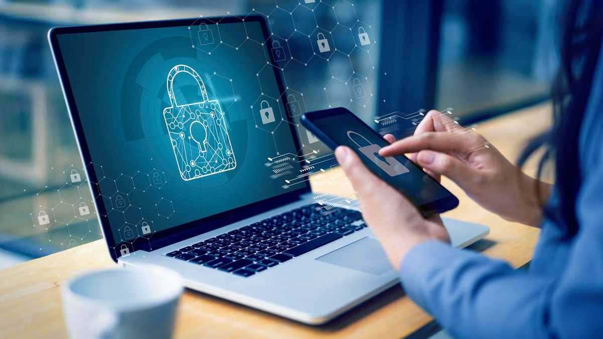 ما يجب أن تعرفه عن برنامج مكافحة الفيروسات 