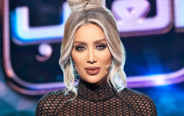صور تكشف عملية التجميل السيئة في وجه مايا دياب  