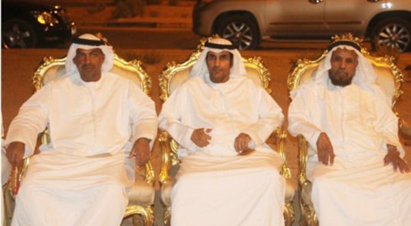 إماراتي يسلم ابنته لزوجها بعد عقد القران مباشرة دون حفل 