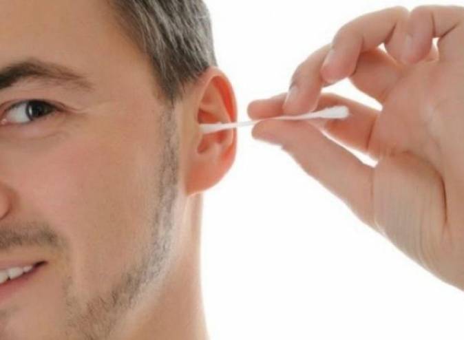 تحذيرات صحية خطيرة لاستخدام أعواد القطن في تنظيف الأذن