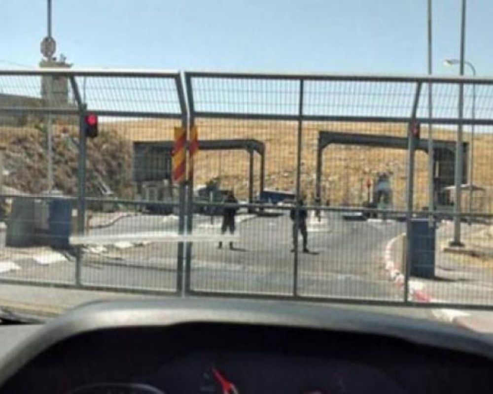 الاحتلال يغلق حاجز الكونتينر العسكري في بيت لحم