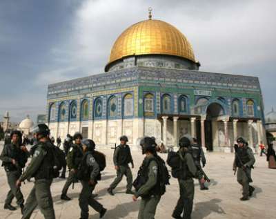 القدس: المئات يعتصمون ضد العبث بمقبرة 'باب الرحمة' والاستيطان بالشيخ جراح  