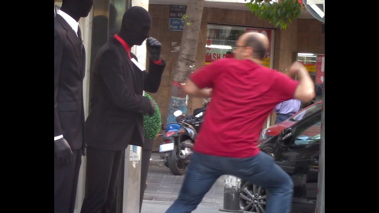 بالفيديو ..  لن تتوقف عن الضحك 