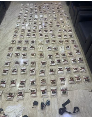 الجيش يحبط محاولة تهريب كميات كبيرة من المخدرات بواسطة بالونات