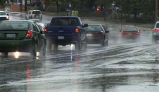 ليست الأمطار هي الخطر الحقيقي ..  إليكِ العدو الخفي لسلامتكِ على الطريق