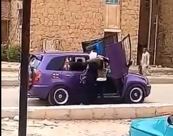 بالفيديو  ..  فصل طالبة ثانوية بعد "فعل فاضح" أمام مدرستها في مصر