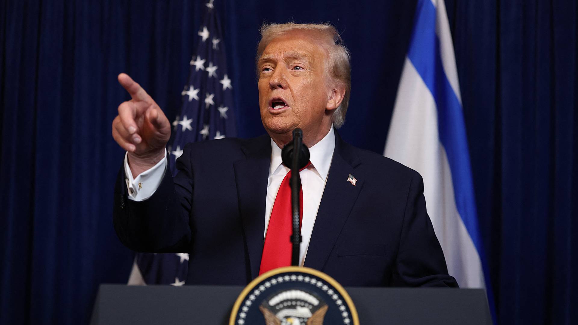 "بنسبة 100%"  ..  ترامب يستعرض كفاءته الذهنية ويطالب بفحص إلزامي للمرشحين