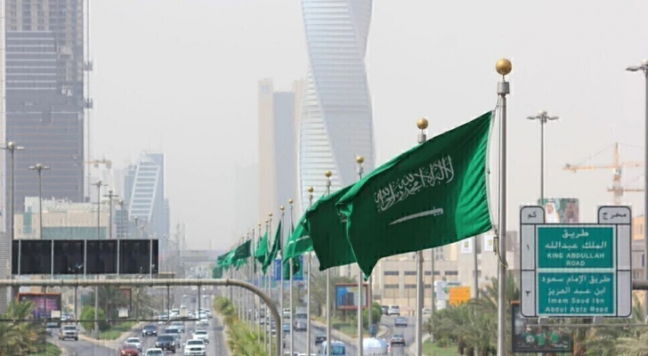 السعودية: تمديد صلاحية التأشيرات السياحية 3 أشهر دون مقابل
