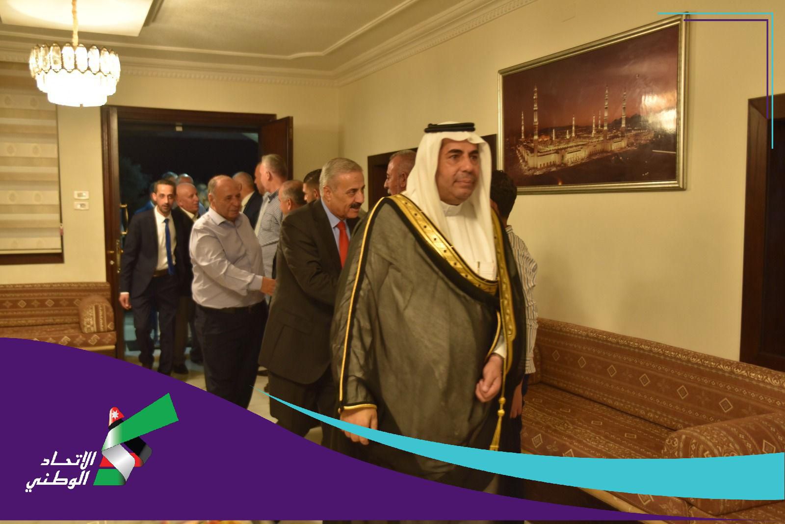 تيار حزب الإتحاد الوطني يلتقي وجهاء البلقاء .. صور