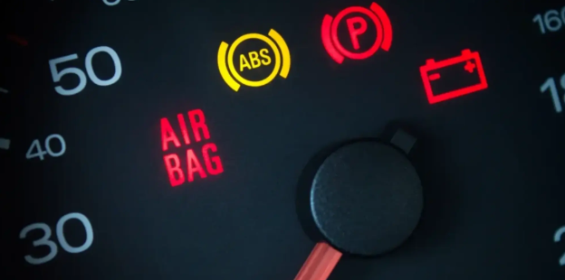 معاني اشارات تابلوه السيارة حسب اللون ودرجة الخطورة والأهمية