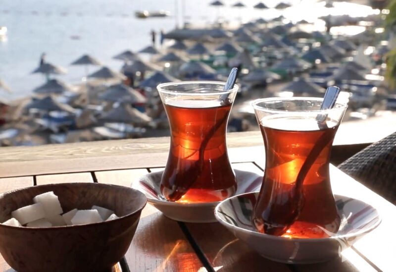 شرب الشاي في هذه الحالة يزيد من خطر الإصابة بالسرطان