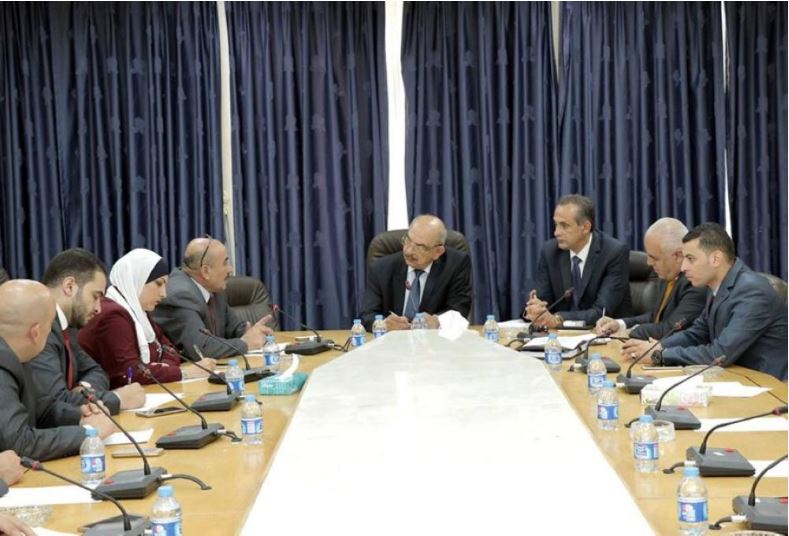 "صحة النواب" تبحث مطالب "البيطريين"
