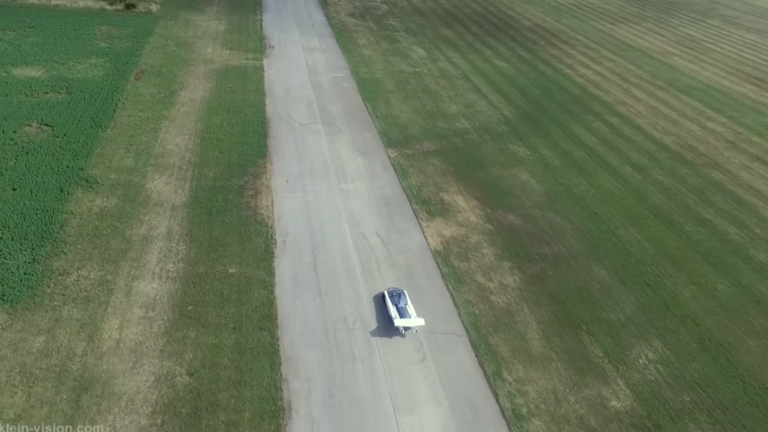 سيارة مبتكرة تتحول إلى "طائرة" في غضون 3 دقائق "تُطرح" للبيع قريبا (فيديو)