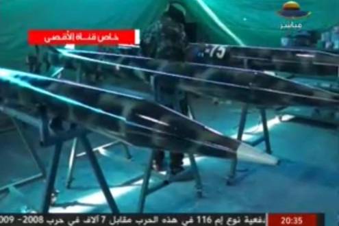 بالفيديو : القسام يكشف عن تصنيع صواريخ اثناء العداون وإرسالها للميدان 