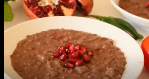بالفيديو ..  الرمانية اكلة فلسطينية تراثية نباتية مغذية وكثيير شهية