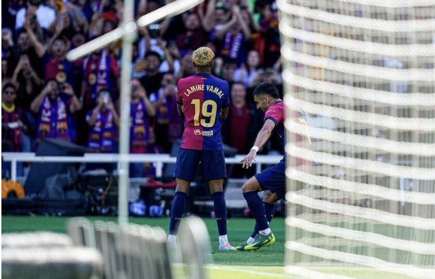 لامين جمال يحصل على جائزة جديدة