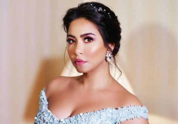 صور حديثة تكشف ..  شرين عبد الوهاب تلجأ "للنفخ"  