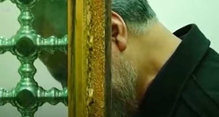 بالفيديو  ..  لقطات تُنشر لأول مرة  ..  قاسم سليماني يبكي و يرتجف
