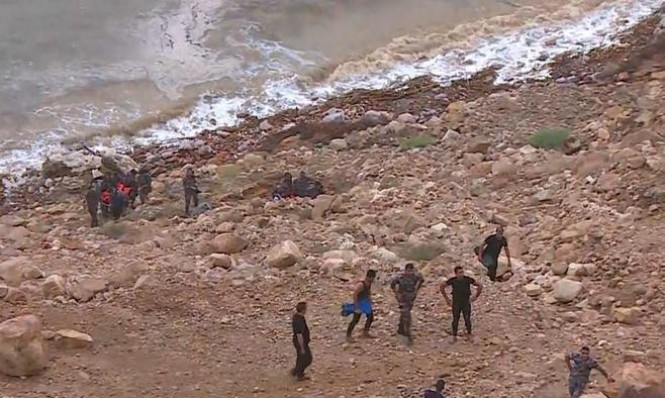 الدفاع المدني : 3 أشخاص لا زالوا مفقودين في حادثة البحر الميت