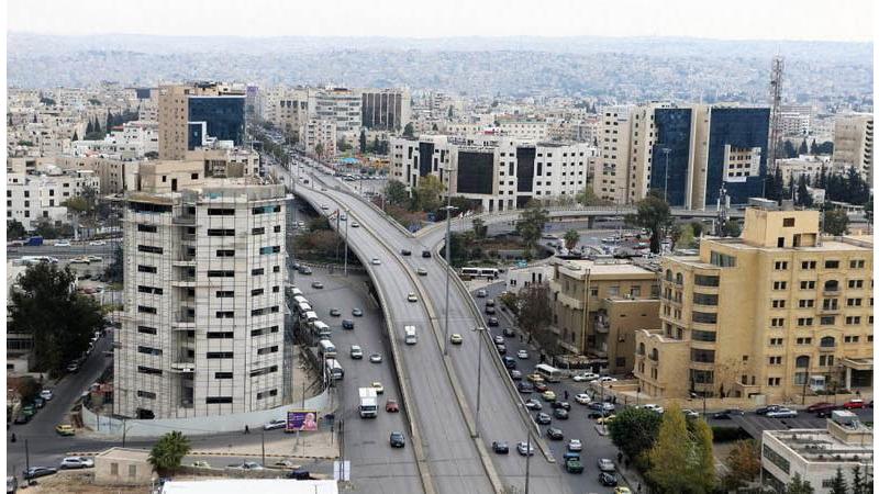 منخفض خماسيني حار وأجواء مغبرة الثلاثاء 