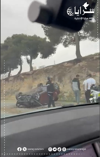 بالفيديو  ..  تدهور مركبة وانقلابها على طريق ياجوز صباح اليوم 