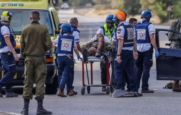 الصحة في "إسرائيل" تعترف: نقل 1929 مصابًا إلى المستشفيات منذ بدء الحرب مع إيران