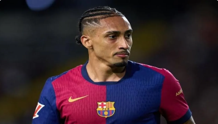 شرط جزائي غريب ..  خلافات تعرقل تجديد عقد رافينيا مع برشلونة