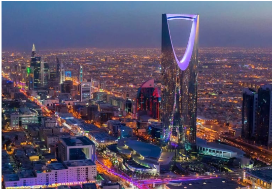 دليل شامل لأبرز الوجهات في الخليج العربي: بين دبي والرياض