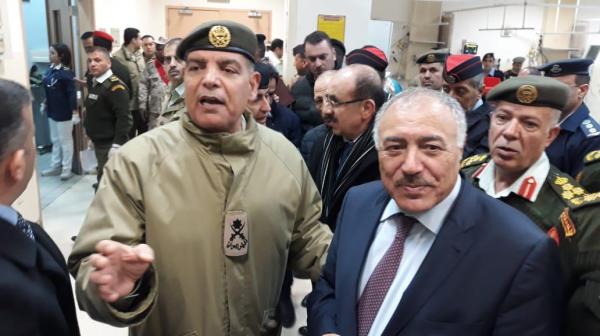 وزير الصحة يعود مصابي انفجار السلط