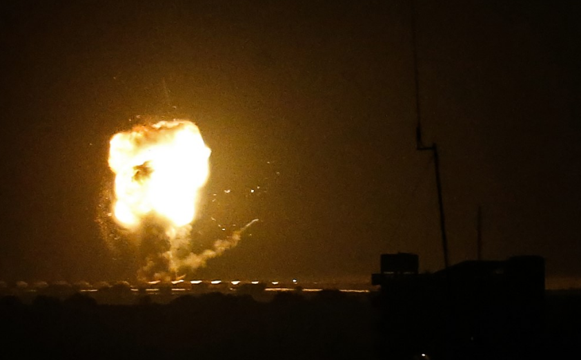 إصابتان في تجدد لقصف جيش الاحتلال الإسرائيلي على قطاع غزة