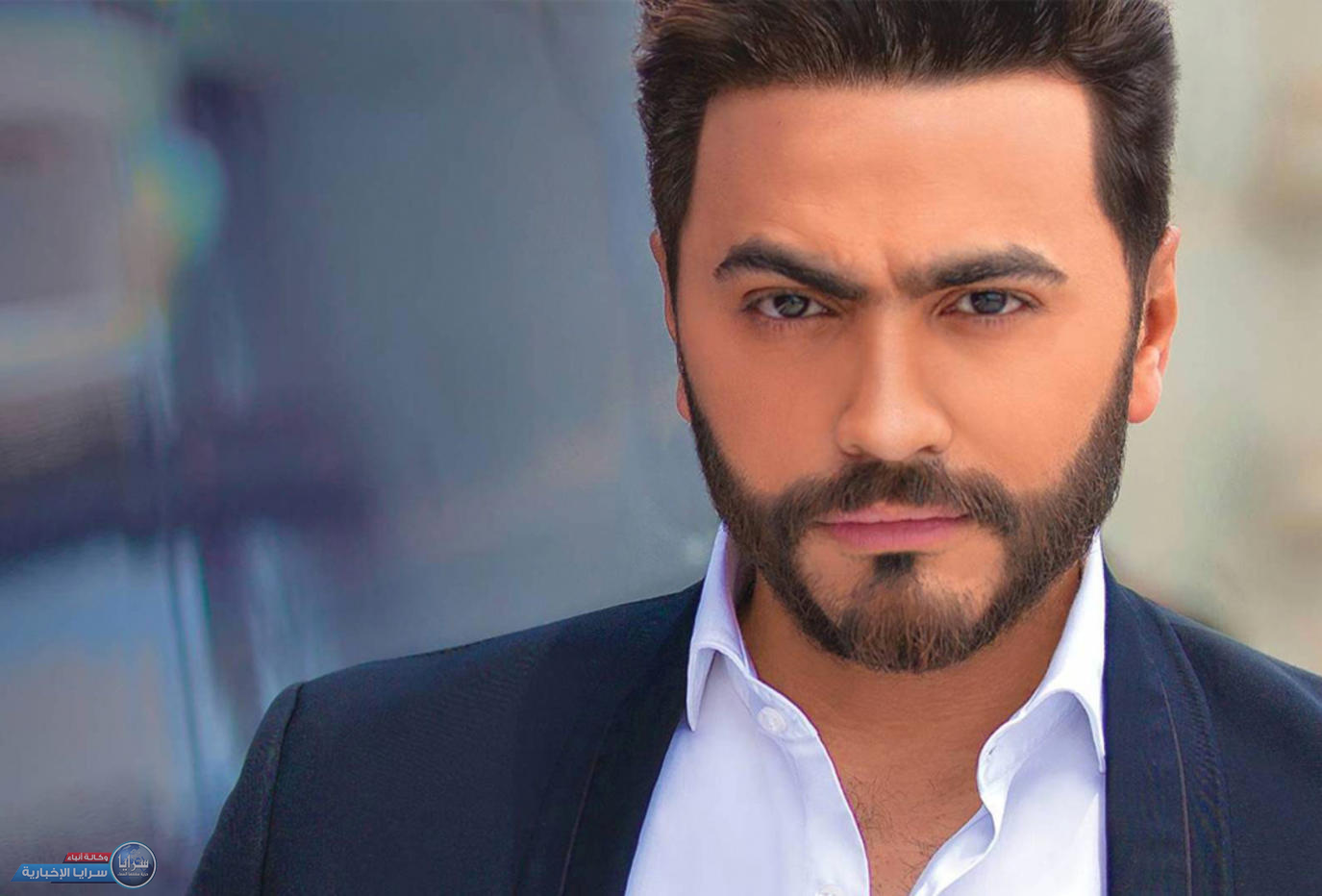 بالصور  .. تامر حسني يثير الجدل مجددا "أصبح نسخة عن وائل كفوري بشكل لا يُصدق! "