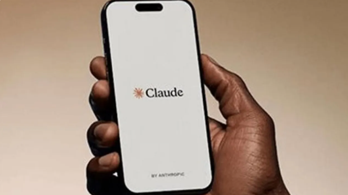 تعطل نموذج Claude يربك المطورين حول العالم