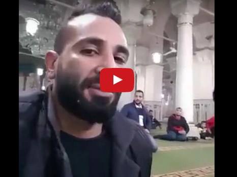 أحمد سعد يصور نفسه داخل مسجد أثناء الصلاة ونشطاء مواقع التواصل يفتحون النار عليه