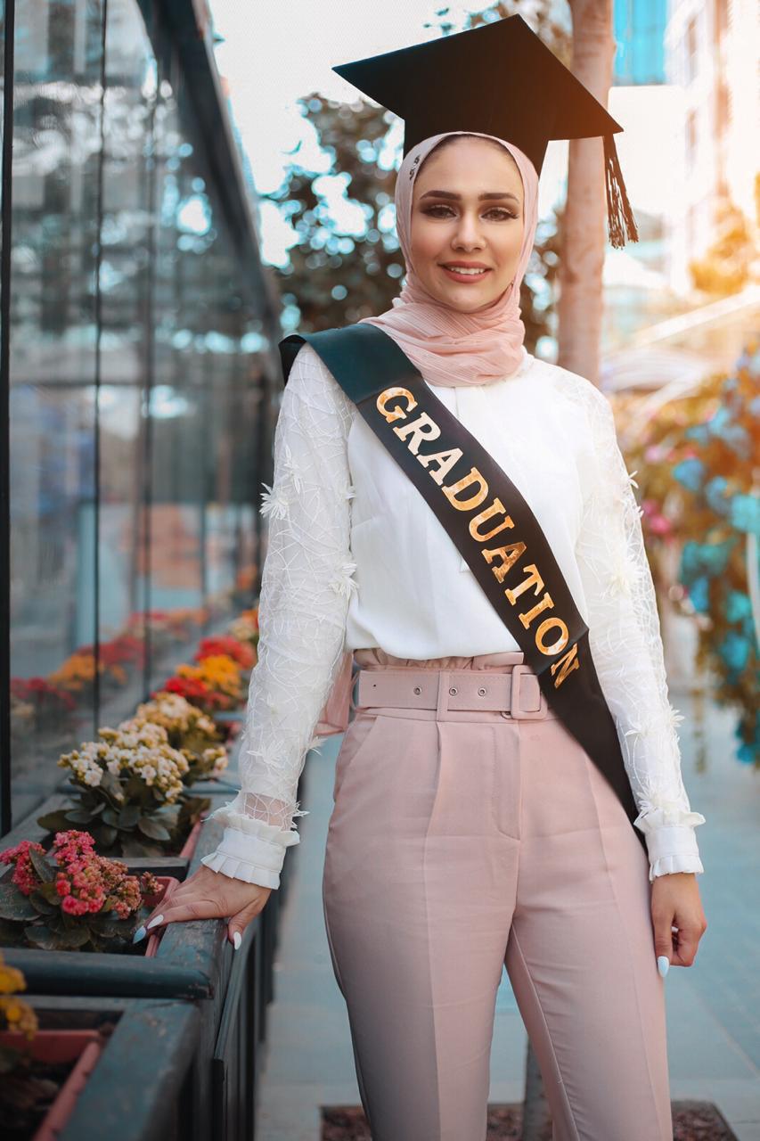 "دانا الاغوات " .. مبارك التخرج