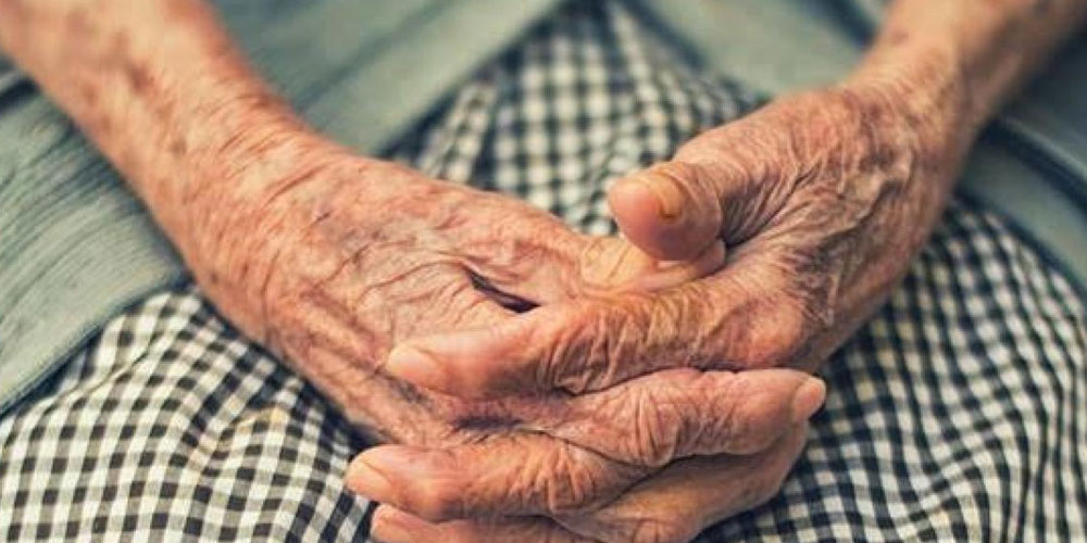 هل يجوز لمن بلغ الـ 60 عامًا الإفطار في رمضان؟ ..  الإفتاء الأردنية تجيب