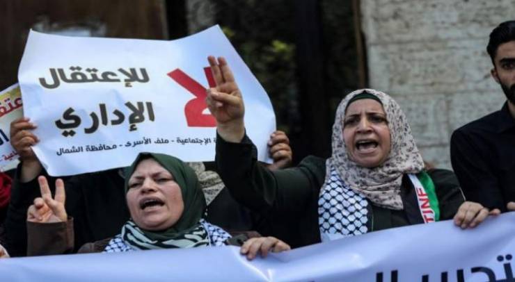 6 أسرى يواصلون إضرابهم عن الطعام وسط مخاوف على حياتهم