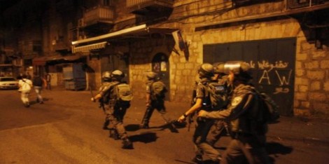 الاحتلال يعتقل 19 مواطنا في سجونه بالضفة الغربية