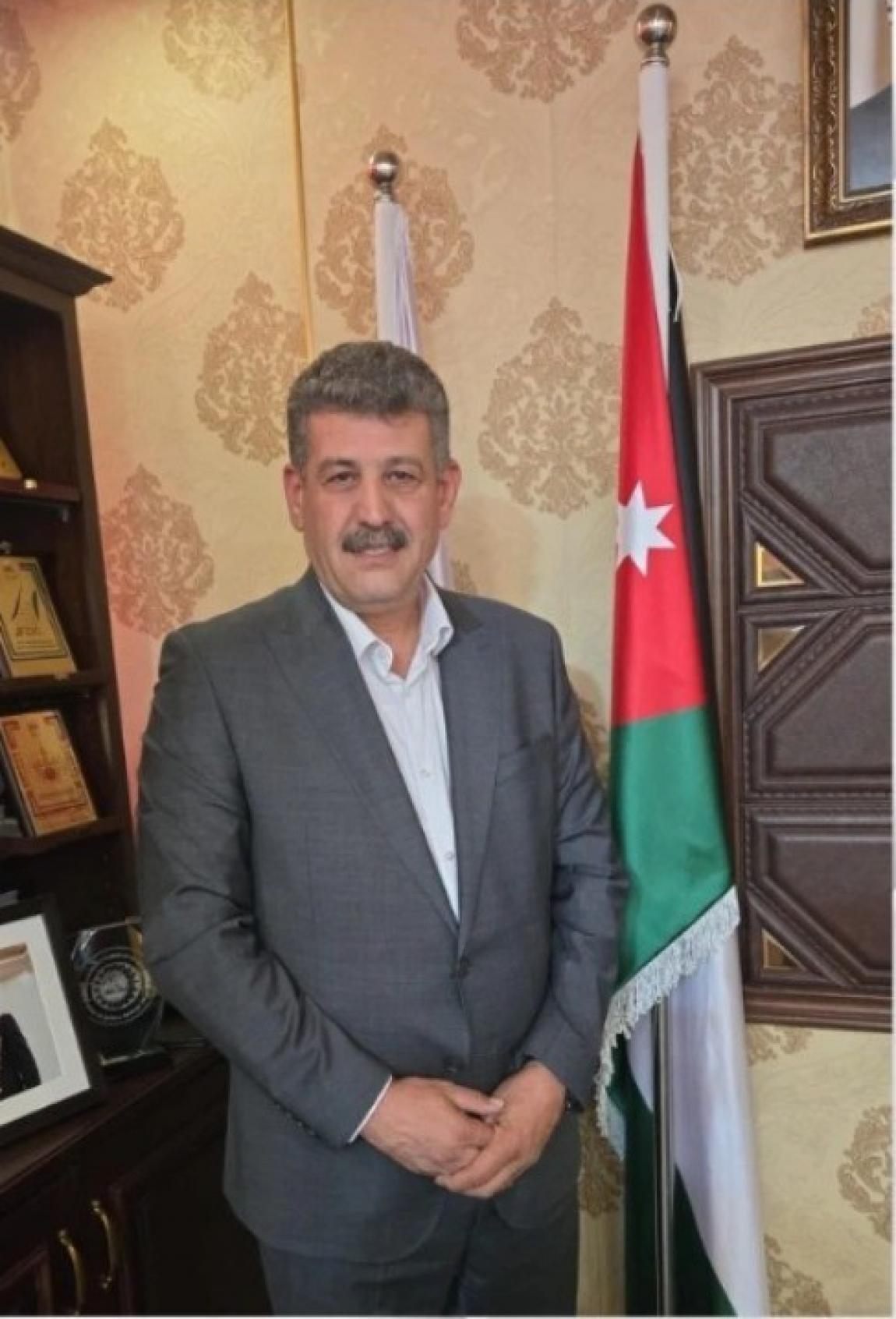 أبو عاقولة نقيبا لأصحاب شركات التخليص ونقل البضائع بالتزكية
