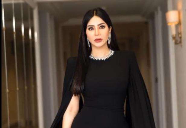 بالفيديو  ..  لجين عمران تشغل مواقع التواصل بإطلالتها