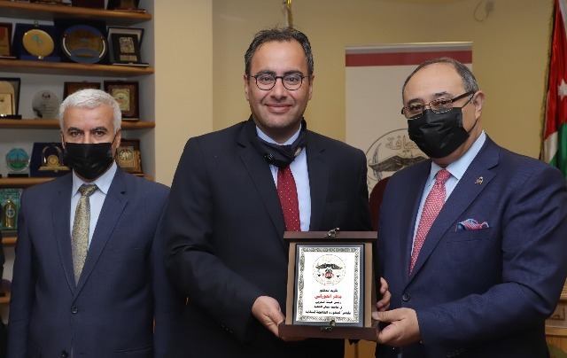 نقابة الصحفيين الأردنيين تكرم جامعة عمان الاهلية