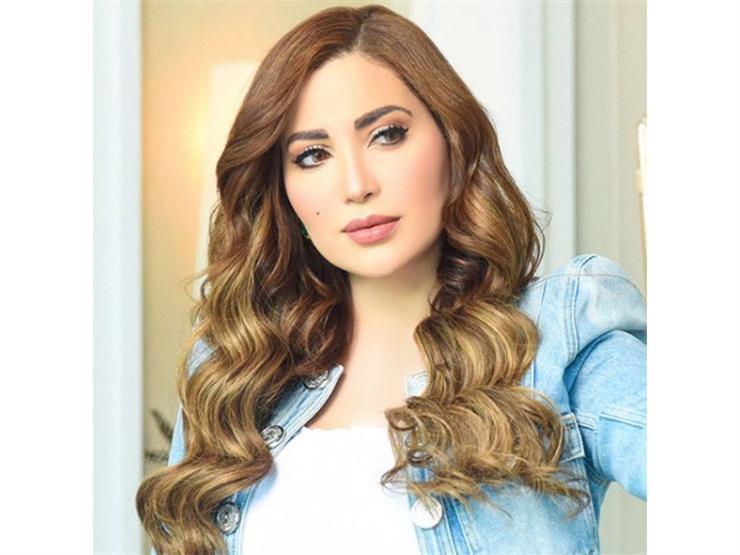 نسرين طافش تكشف حقيقة خطوبتها:”عقبال العايزين”