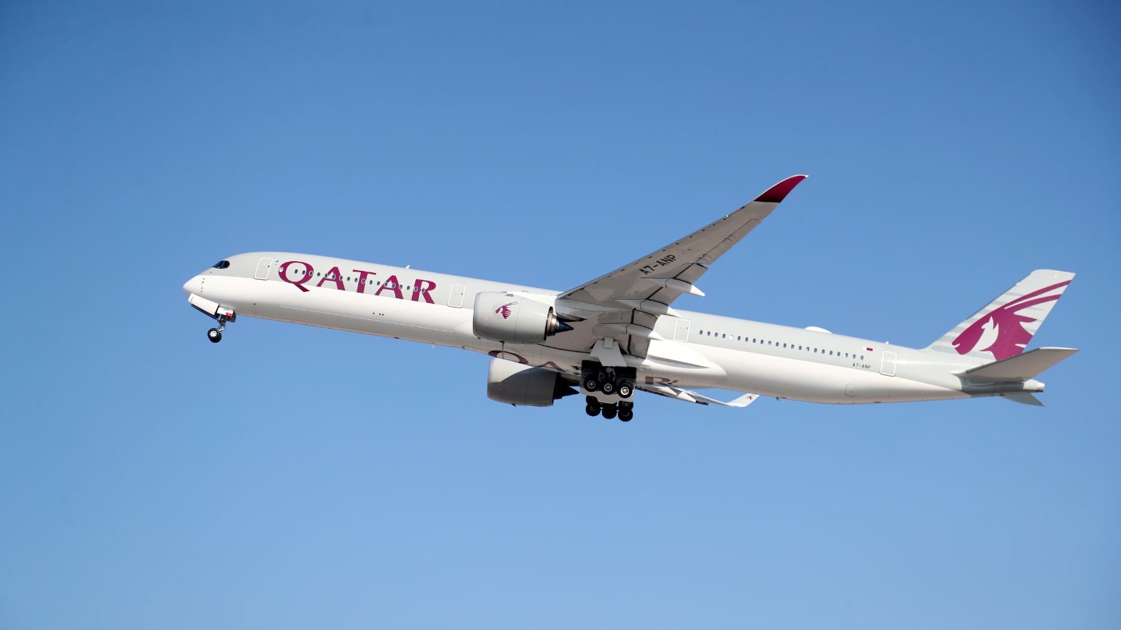 قطر تعلن استئناف حركة الملاحة الجوية