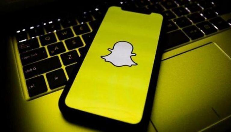 على تطبيق snapchat ..  ما الفرق بين الحذف والحظر؟