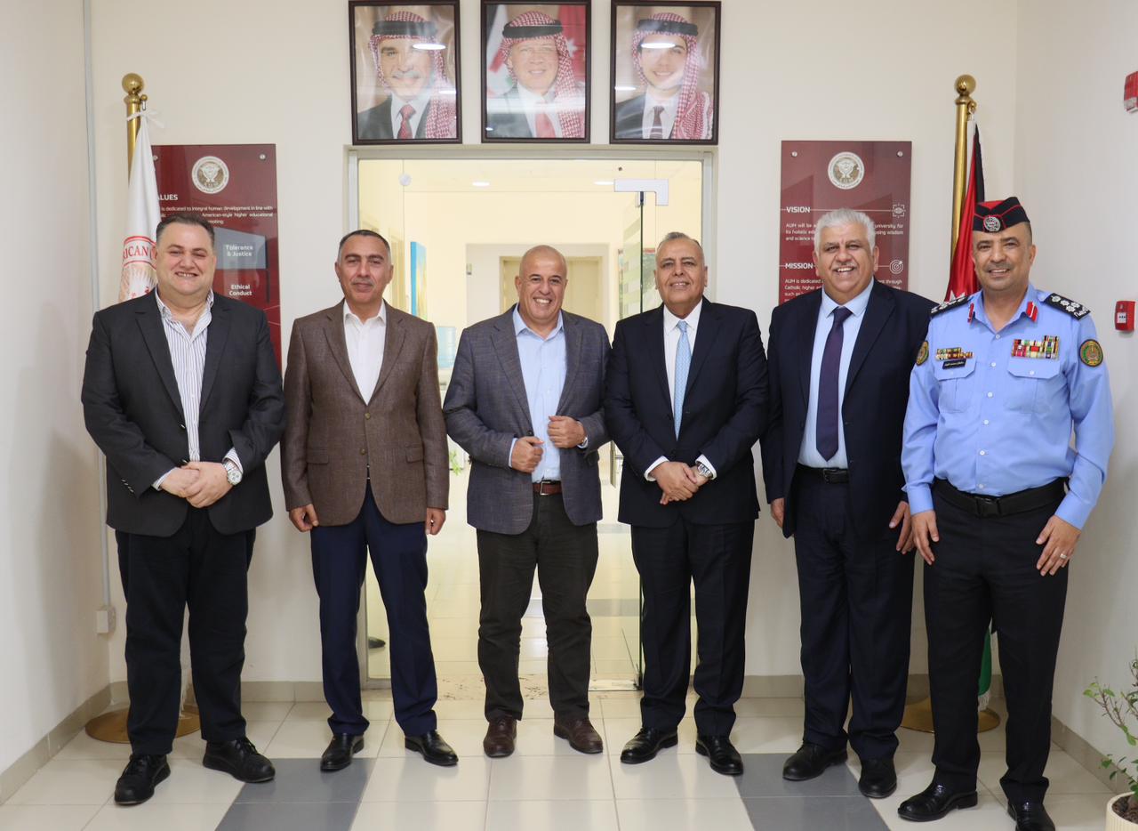 الجامعة الأميركية في مادبا تستقبل محافظ مادبا ومدير الشرطة في زيارة تؤكد الشراكة لخدمة المجتمع المحلي