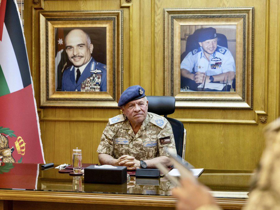 الدكتور عدي تركي الفواعير يكتب: "دلالات زيارة جلالة الملك إلى سلاح الجو الملكي: جاهزية مستدامة ونهج قيادي يعزز الحضور الميداني"